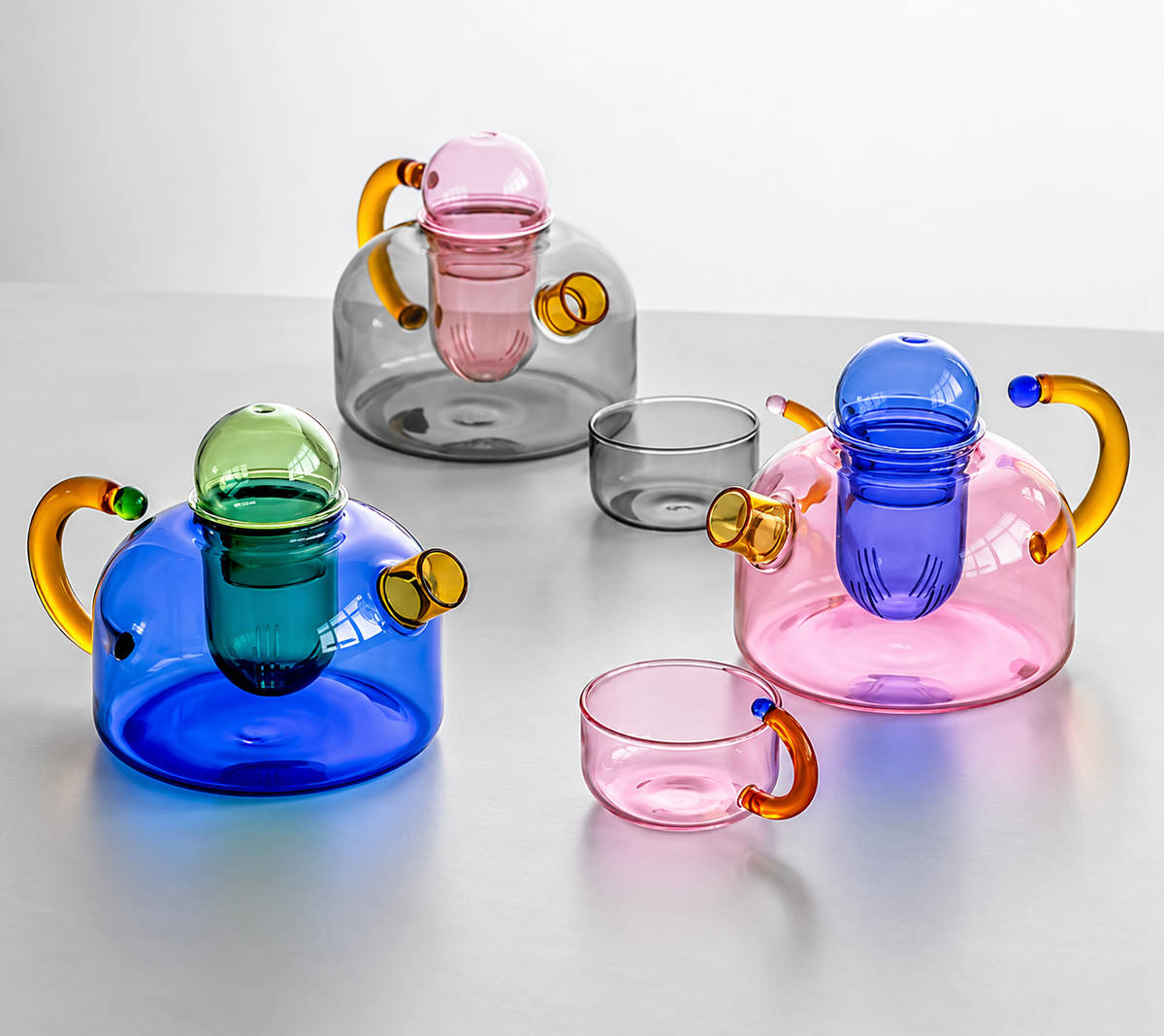 Mignone Heat-Resistant Borosilicate Glass Teapot with Removable Infuser and Cup — Modern Color-Contrast Design
