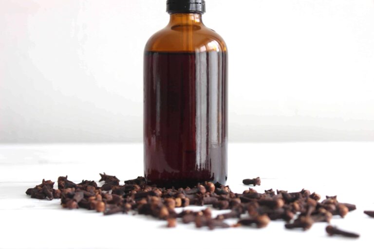 Queen Tee’s Premium Clove Tinctures